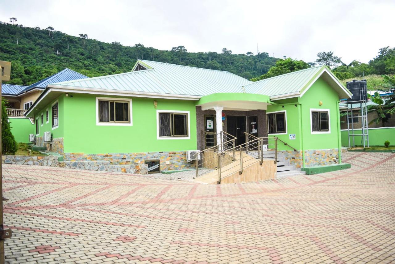 3A'S Guest House Akosombo Eksteriør billede