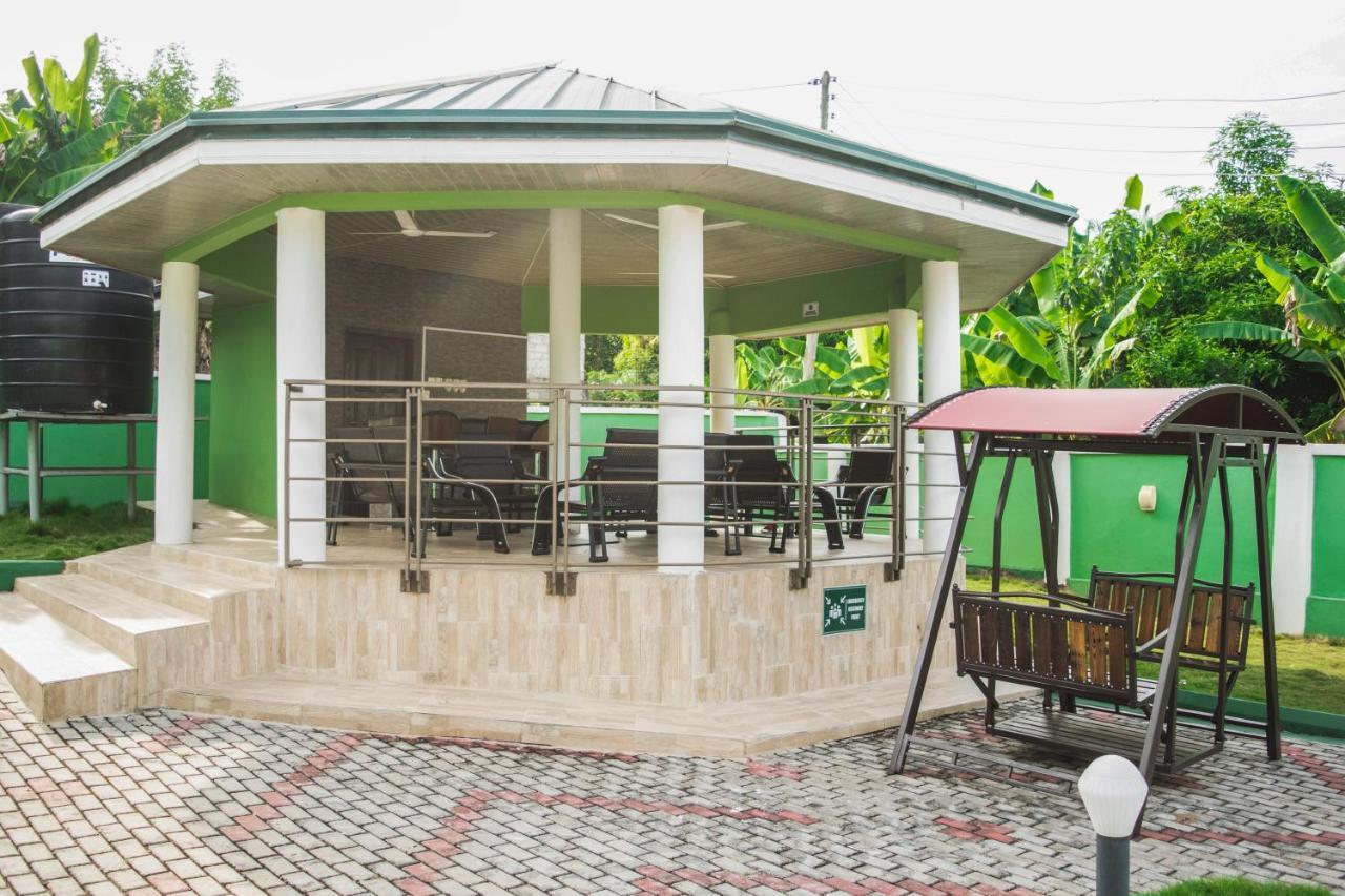 3A'S Guest House Akosombo Eksteriør billede