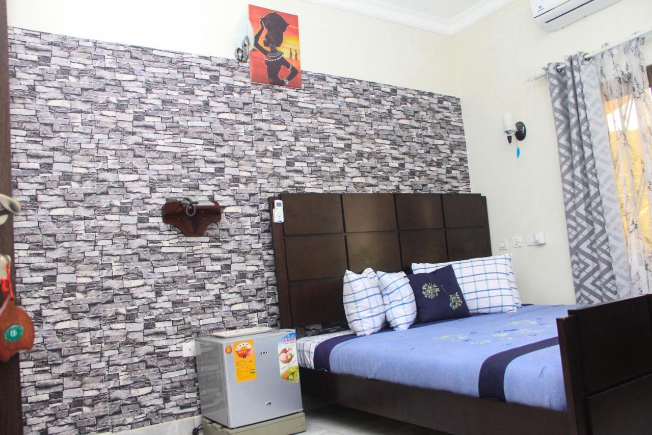 3A'S Guest House Akosombo Eksteriør billede