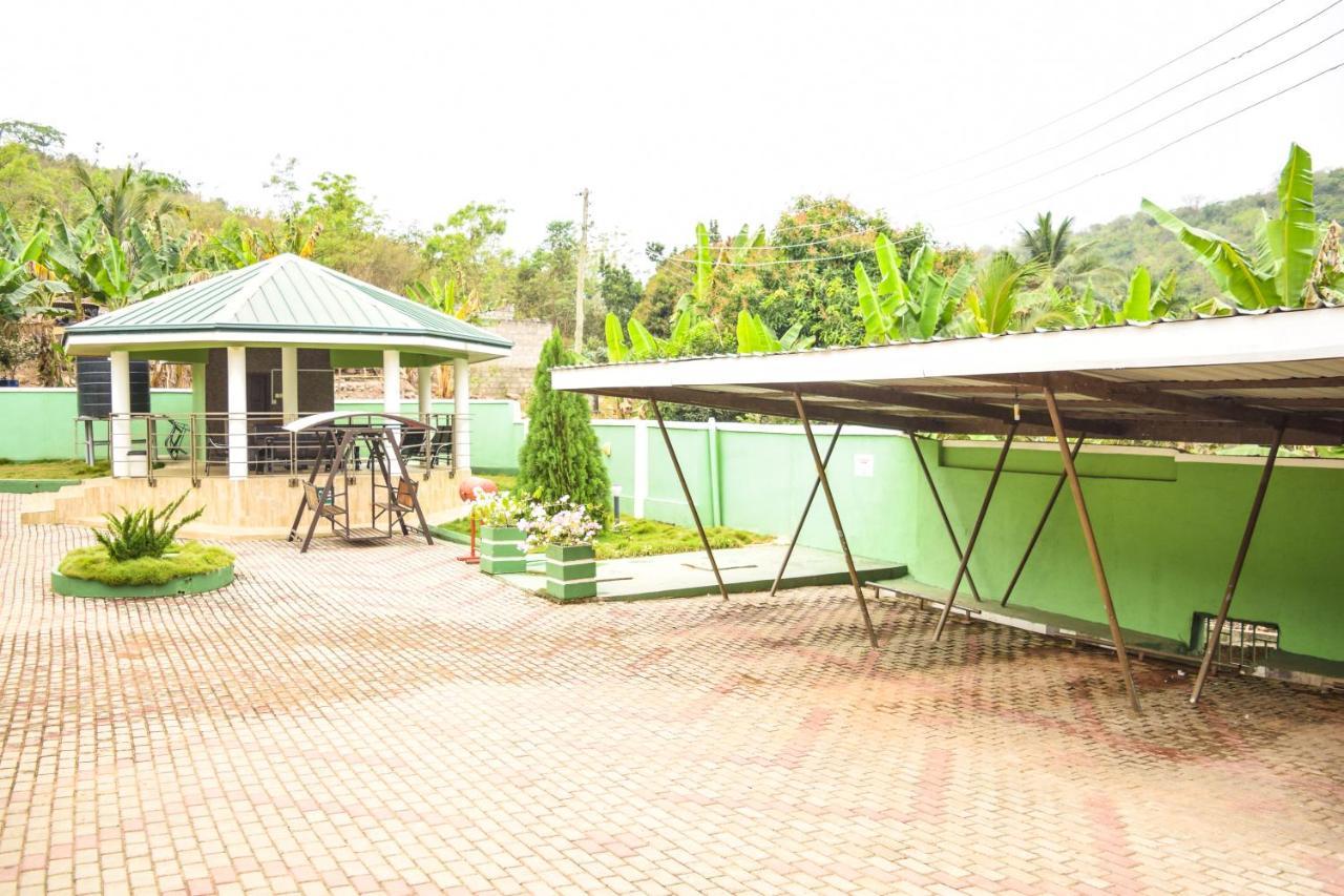 3A'S Guest House Akosombo Eksteriør billede