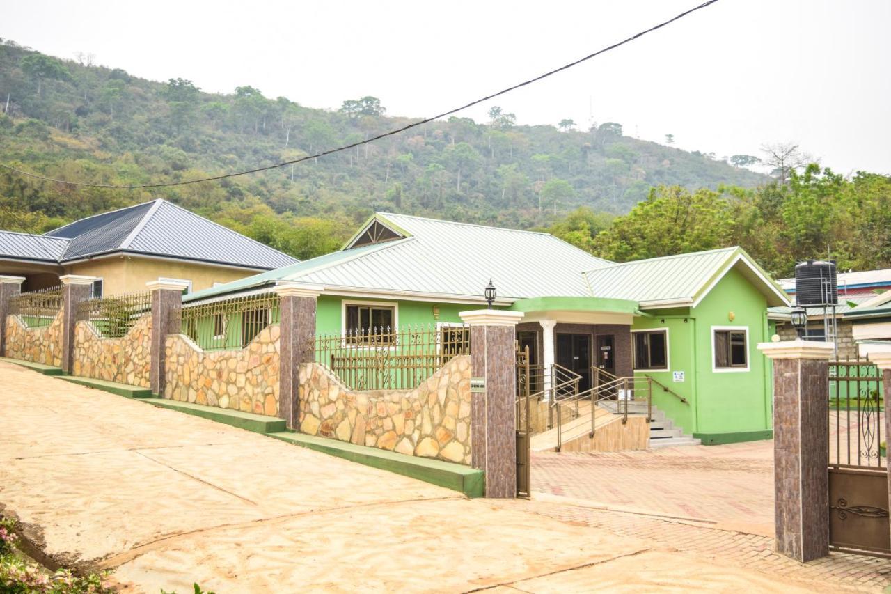 3A'S Guest House Akosombo Eksteriør billede