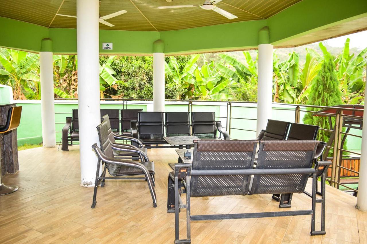 3A'S Guest House Akosombo Eksteriør billede